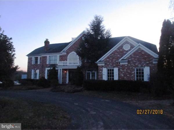 1046 CHERRY LN, Wycombe, PA 18980