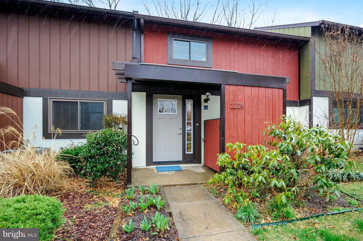 Reston, VA 20191,2228 WHEELWRIGHT CT