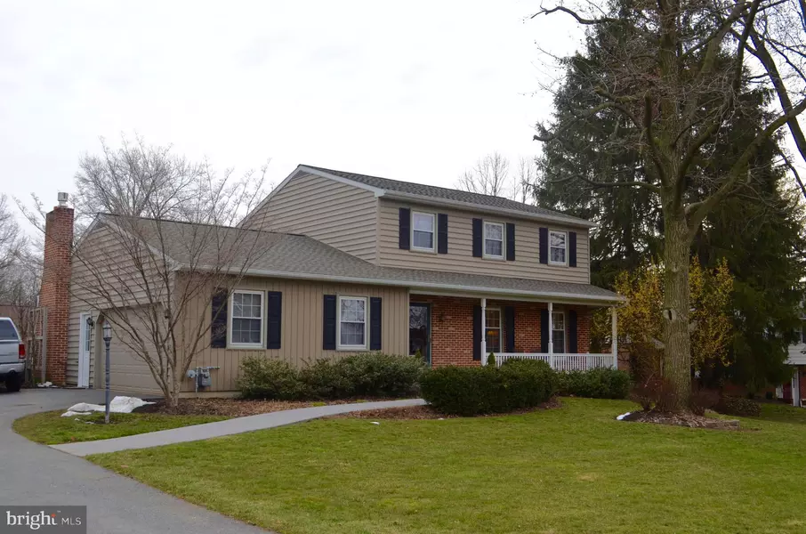 47 HICKORY LN, Leola, PA 17540