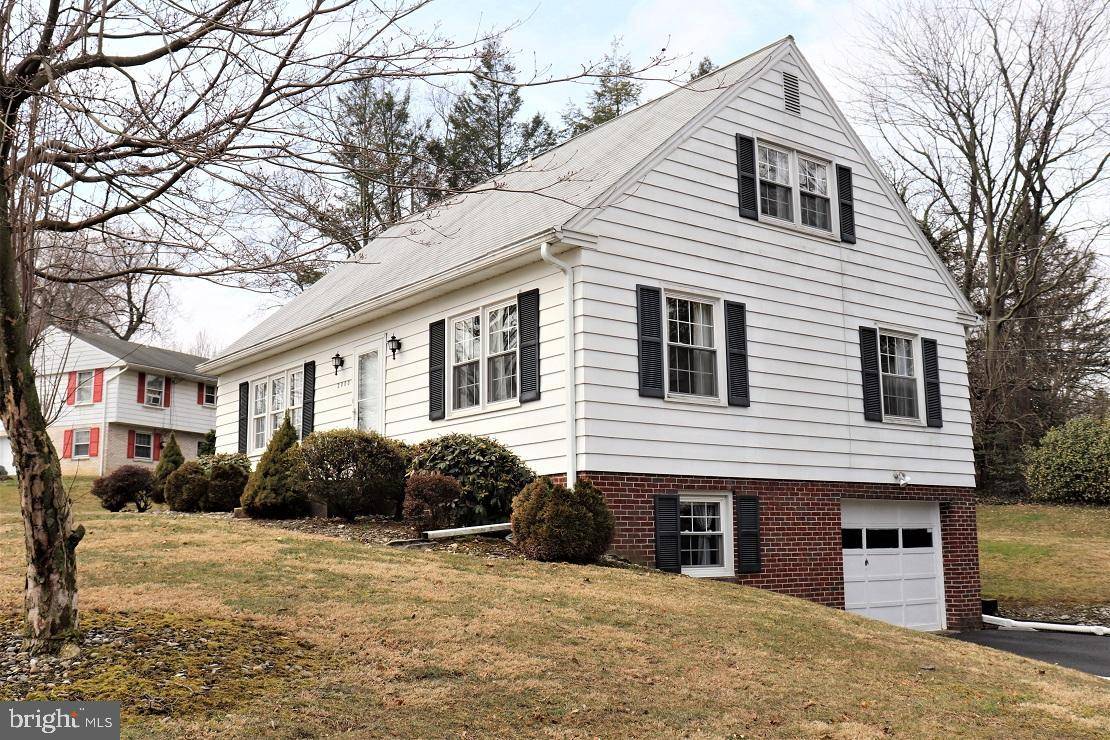 2900 CONTINENTAL DR, Lancaster, PA 17601
