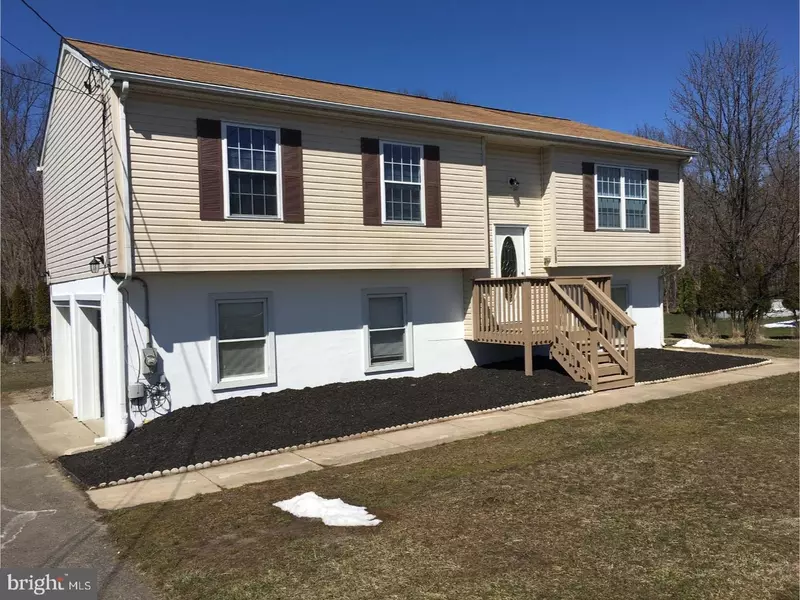 1317 MONMOUTH RD, Eastampton, NJ 08060