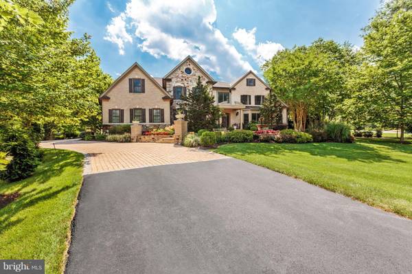 8340 SPRINGHAVEN GARDEN LN, Mclean, VA 22102