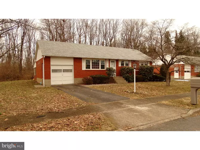 1709 HAMPTON RD, Bethlehem, PA 18020