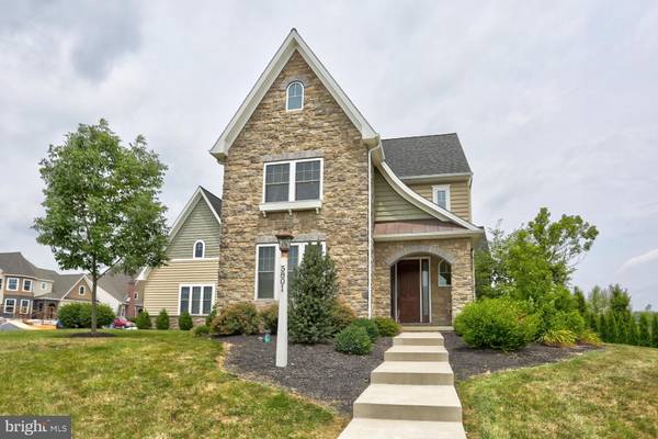 5801 WILD LILAC DR, East Petersburg, PA 17520