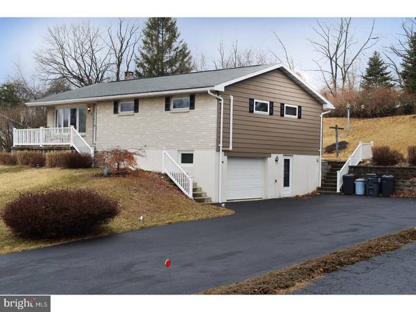 77 SPRING ST, Pottsville, PA 17901