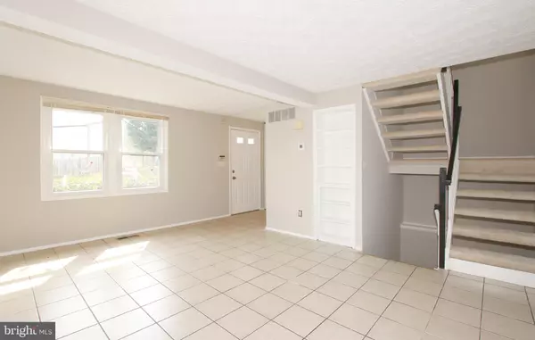 Alexandria, VA 22309,8336 CLAREMONT WOODS DR