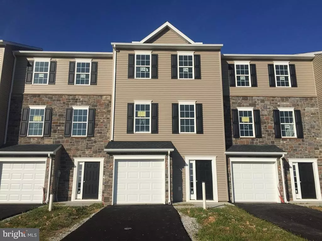 Hanover, PA 17331,46 HOLSTEIN DR #19