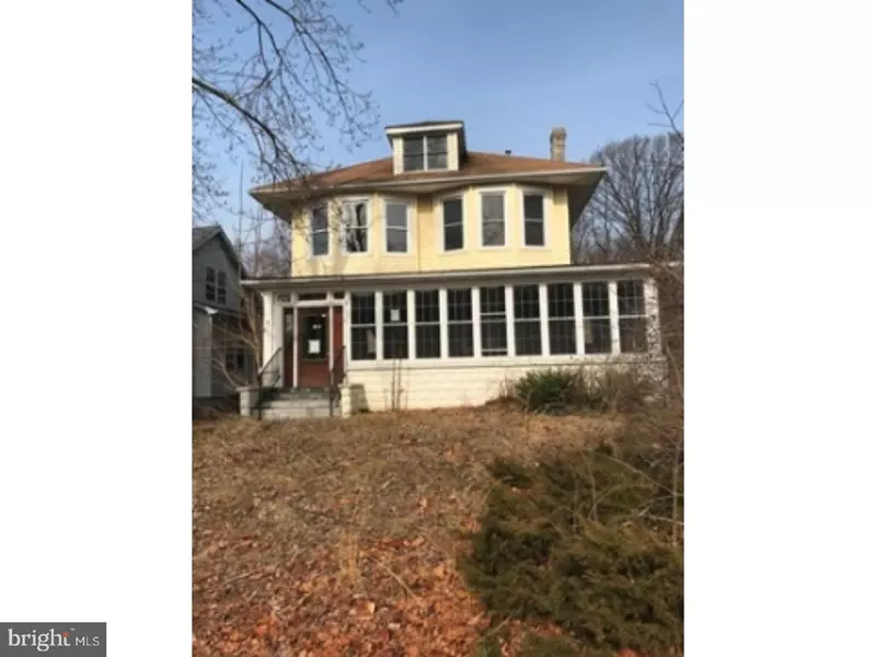 8 LAKESIDE AVE, Cherry Hill, NJ 08003