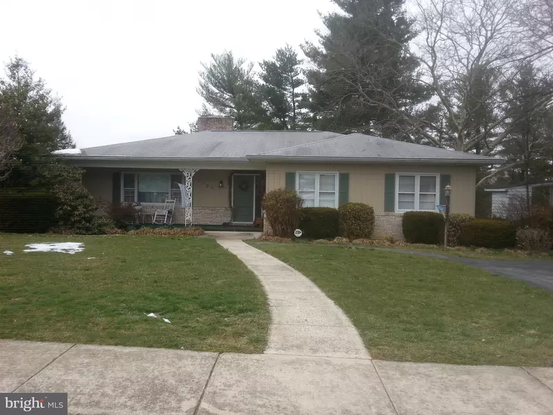 1123 WOODLAND WAY, Hagerstown, MD 21742