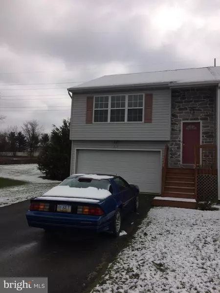 147 NORLAWN CIR, Lancaster, PA 17601