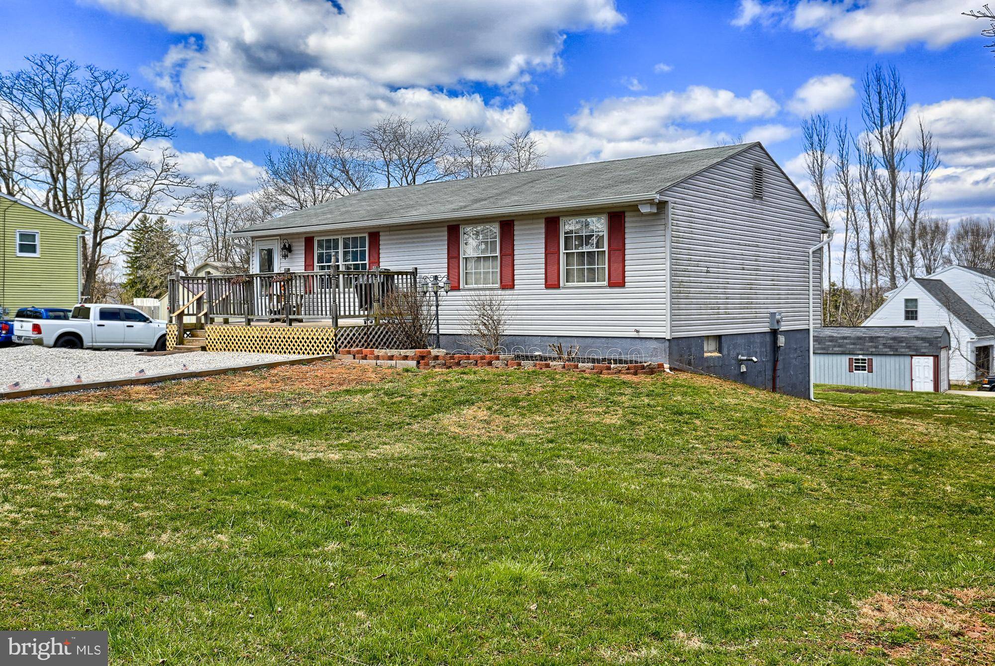Etters, PA 17319,425 HEMLOCK LN