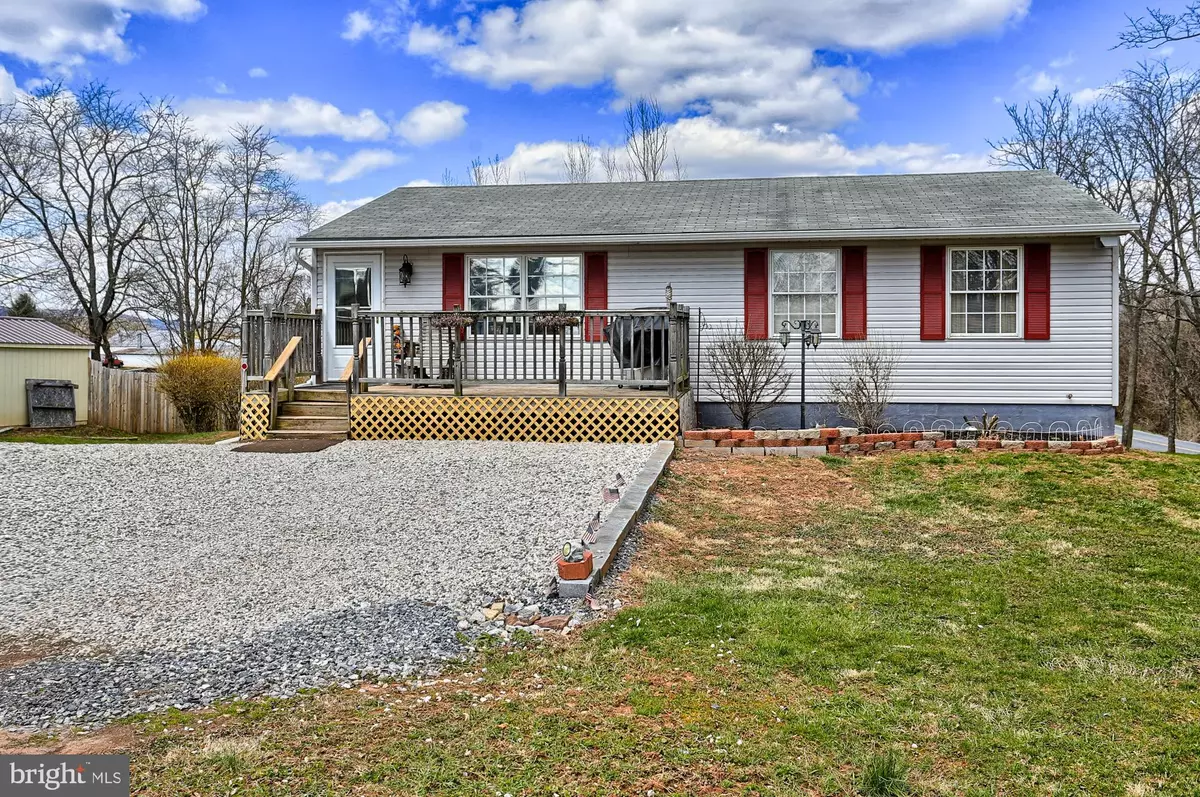 Etters, PA 17319,425 HEMLOCK LN