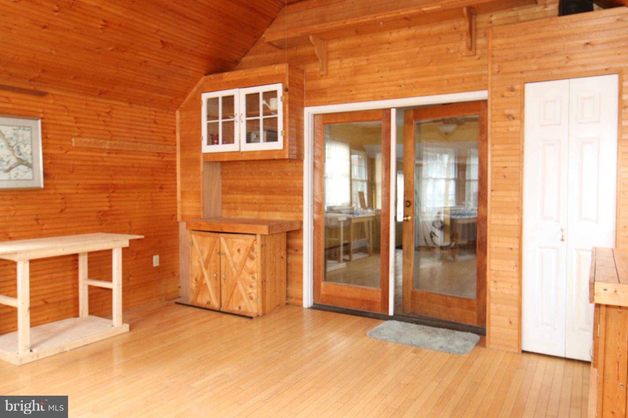 Hedgesville, WV 25427,204 MARY ST N