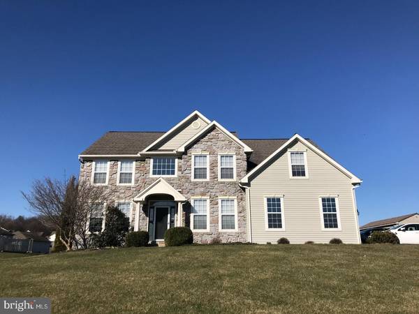 608 EAGLEVIEW DR, Mohrsville, PA 19541