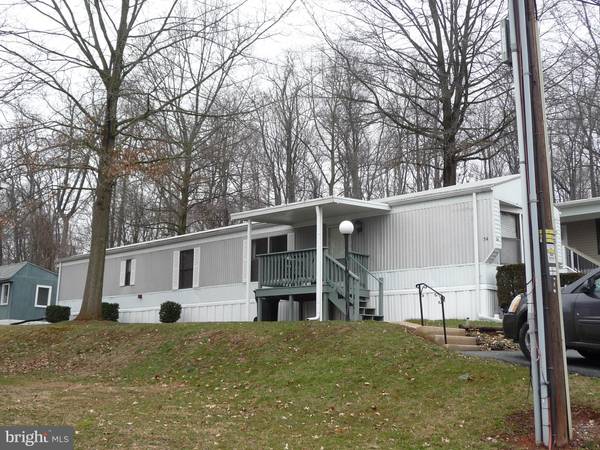 54 LAKEVIEW DR, Elizabethtown, PA 17022