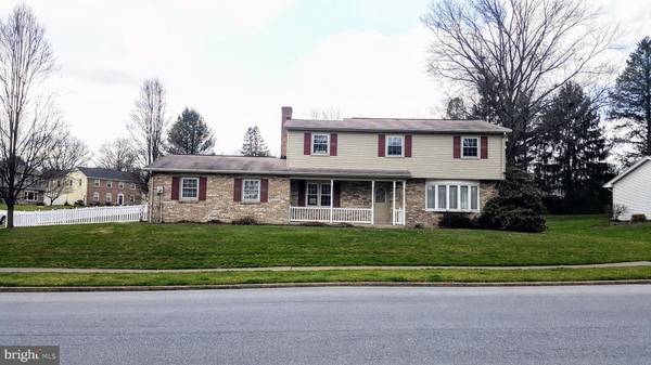 5228 DEERFIELD AVE, Mechanicsburg, PA 17050