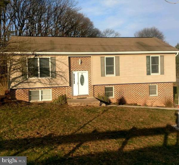 25 SHERMANTA DR, Duncannon, PA 17020