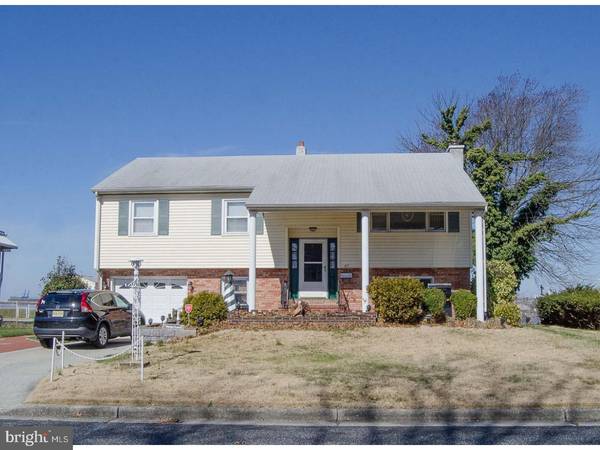 47 DELAWARE DR, Penns Grove, NJ 08069