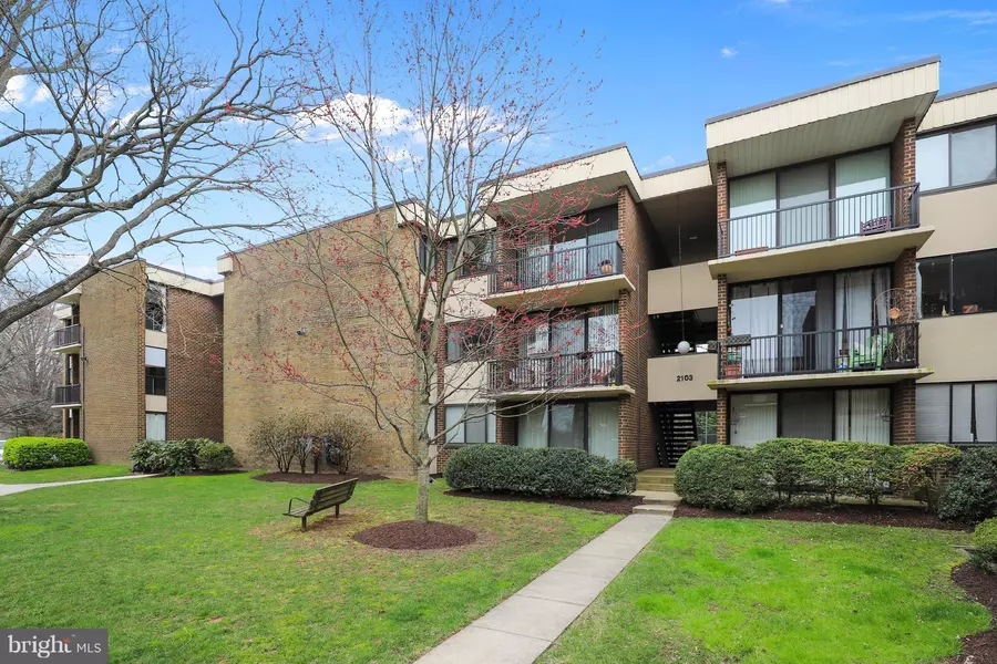 2103 WALSH VIEW TER #16-302, Silver Spring, MD 20902