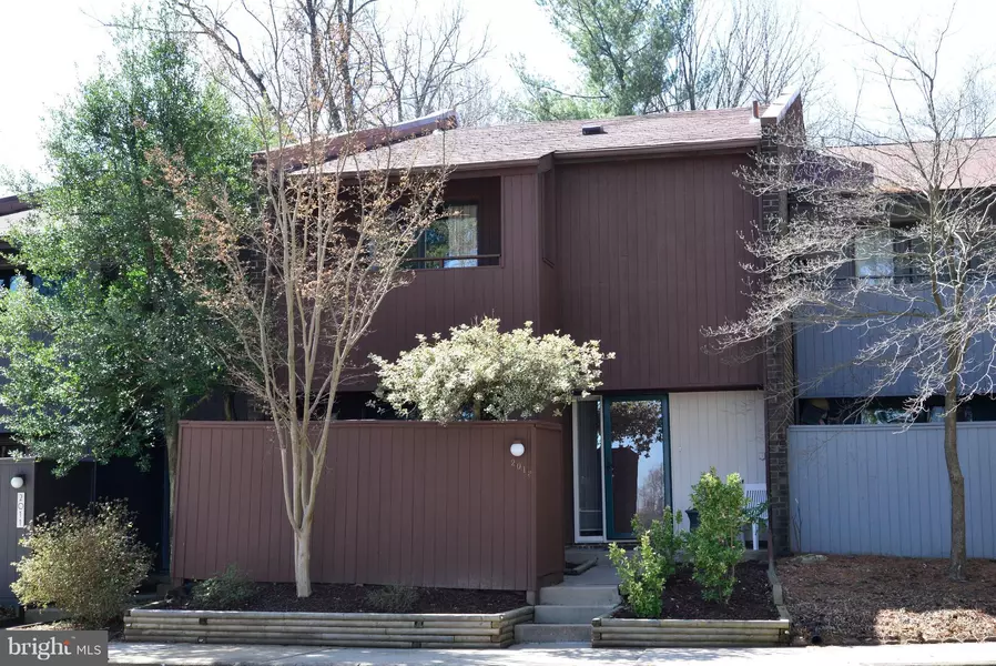 2013 APPROACH LN, Reston, VA 20191