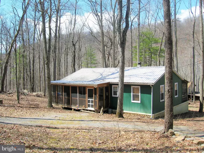 138 PREACHER LN, Great Cacapon, WV 25422