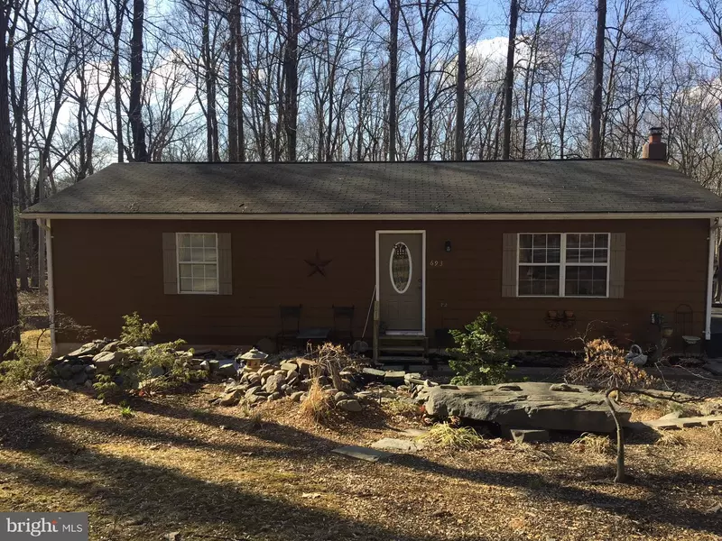 693 GINGERBREAD LN, Harpers Ferry, WV 25425