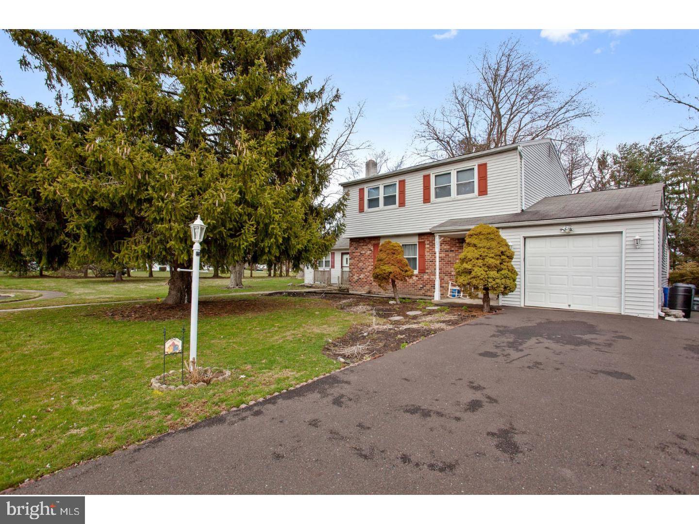 1055 DICK AVE, Warminster, PA 18974