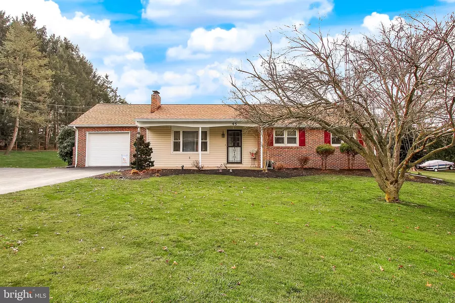 45 OLD FARM LN, York, PA 17406