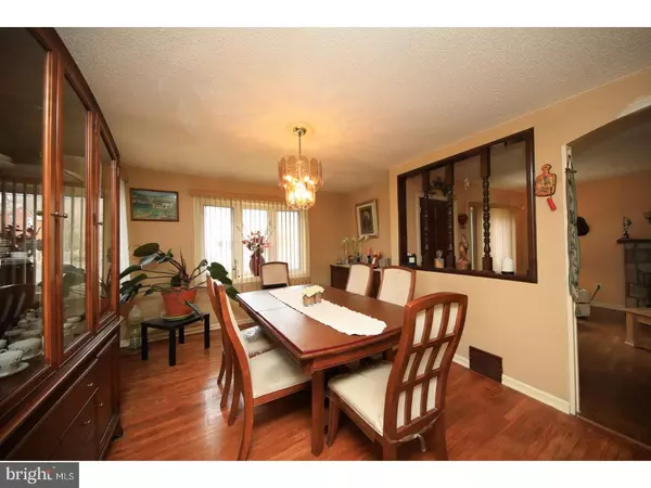 Glenside, PA 19038,403 N NORTH HILLS AVE