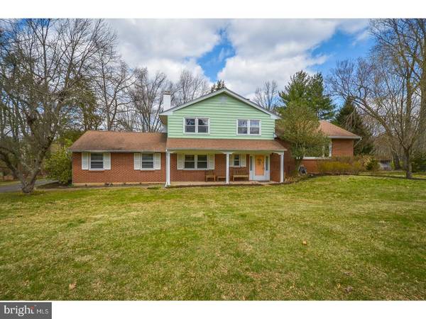 18 SHADY GROVE CIR, Doylestown, PA 18901