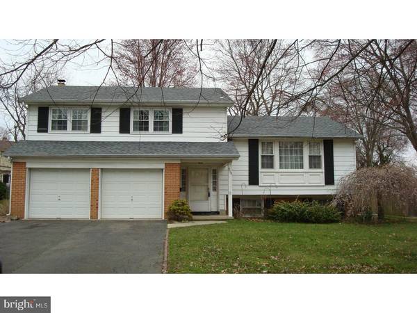 215 LAMP POST LN, Cherry Hill, NJ 08003