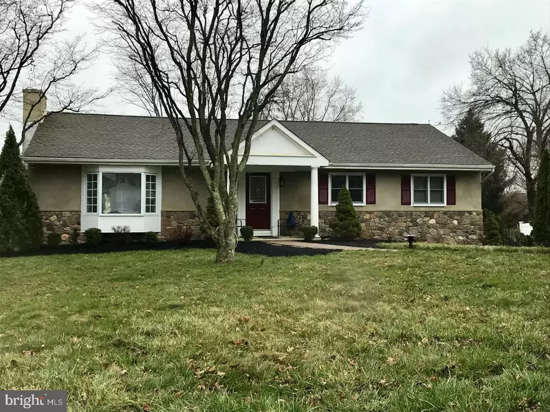 42 STARLING RD, Holland, PA 18966