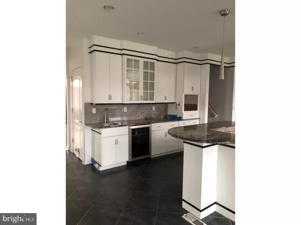 Upper Freehold, NJ 08691,19 HERBERT RD