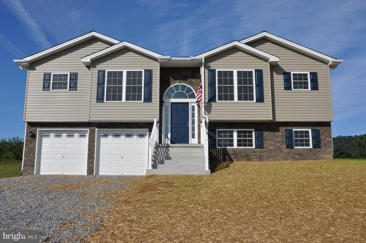 Martinsburg, WV 25403,134 SPYGLASS DRIVE