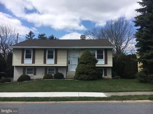 2806 SOUTHWICK DR, Lancaster, PA 17601