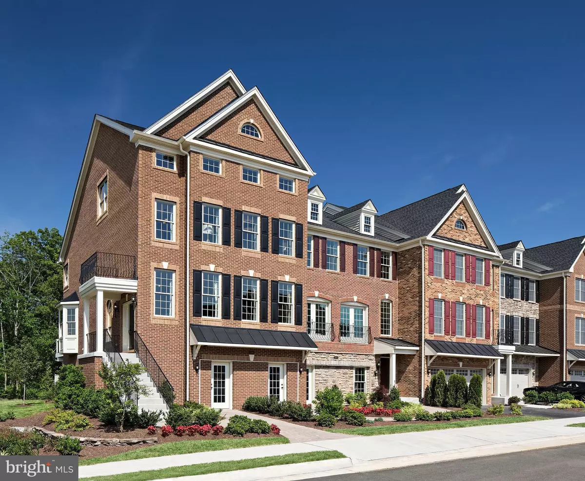 Chantilly, VA 20152,25013 CAMBRIDGE HILL TER