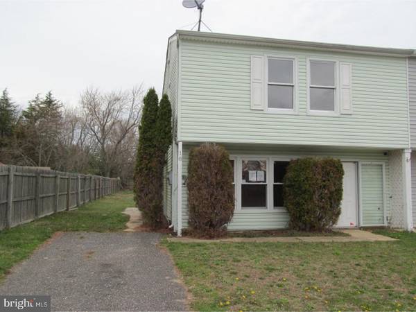 18 FARMHOUSE RD, Sicklerville, NJ 08081