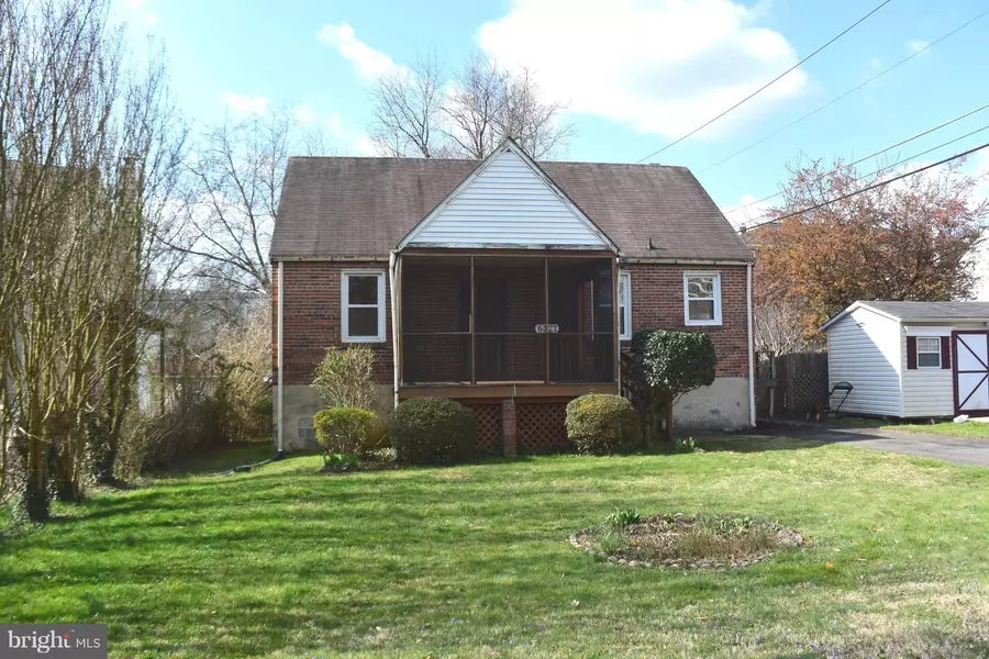 6521 CEDAR LN, Falls Church, VA 22042