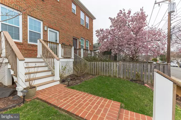 Alexandria, VA 22305,41 REED AVE E