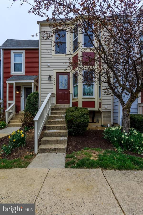 6204 OLD VALLEY CT, Alexandria, VA 22310