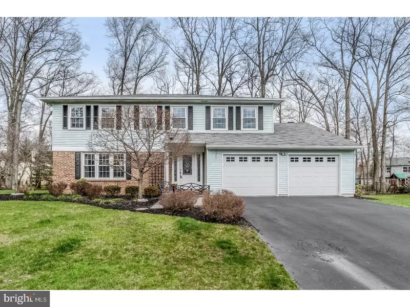 7 PEMBROKE CT, Lawrence Township, NJ 08648