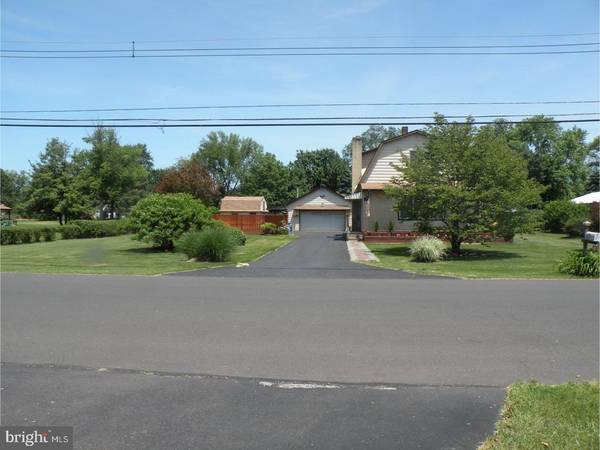 31 WOODSIDE AVE, Levittown, PA 19057