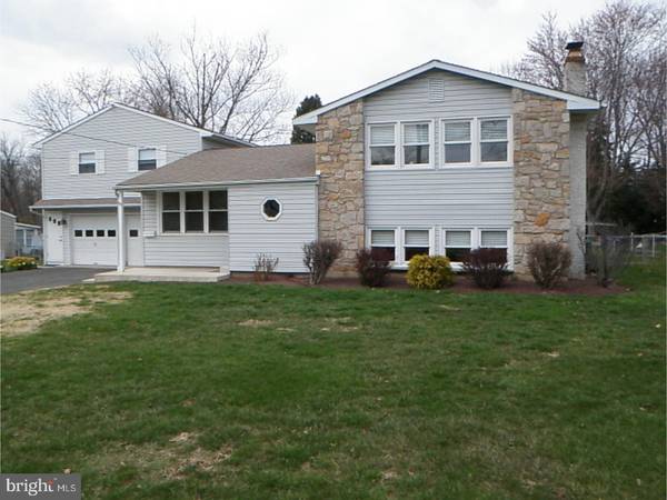 1090 LITTLE LN, Warminster, PA 18974