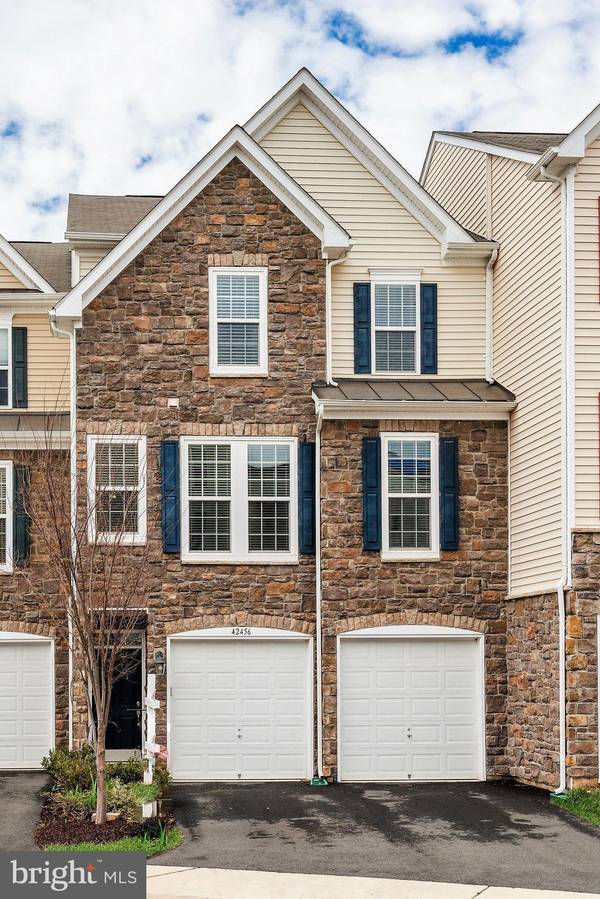 42456 GREAT HERON SQ, Ashburn, VA 20148