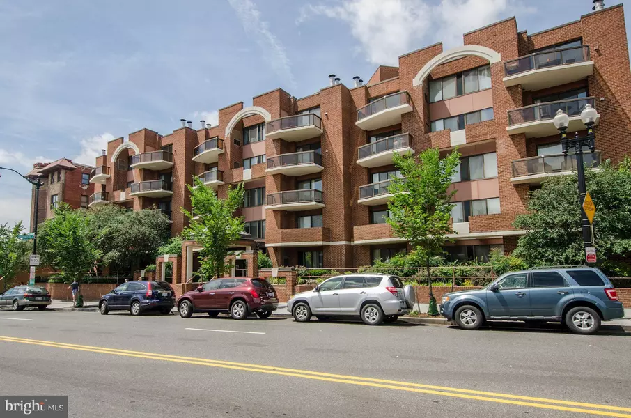 2320 WISCONSIN AVE NW #213, Washington, DC 20007