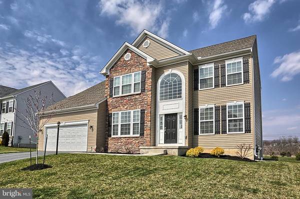 4 BETHPAGE DR, Mechanicsburg, PA 17050