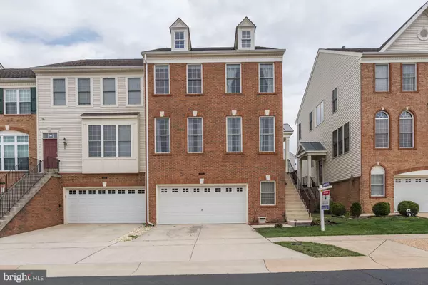 25352 MCINTYRE SQ, Chantilly, VA 20152