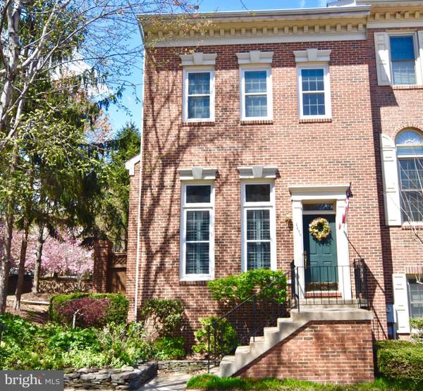 2400 GARNETT, Alexandria, VA 22311