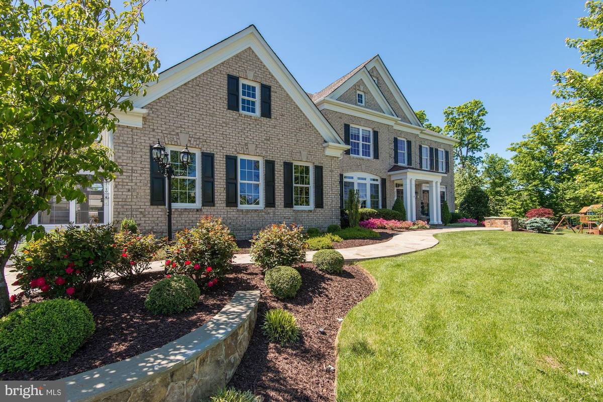 Chantilly, VA 20152,25601 ROCKY GAP CT