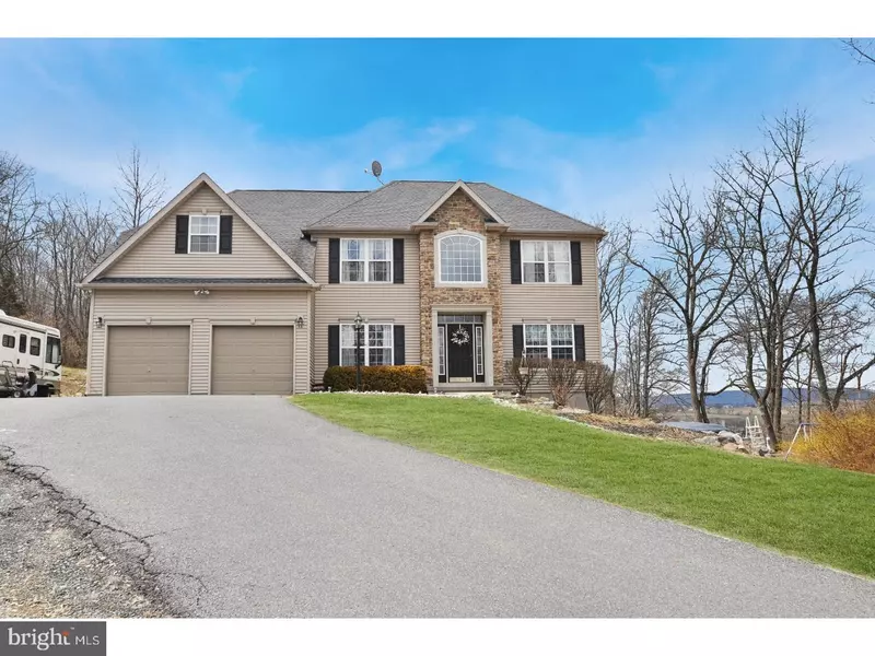 76 PALOMINO CIR, Bangor, PA 18013